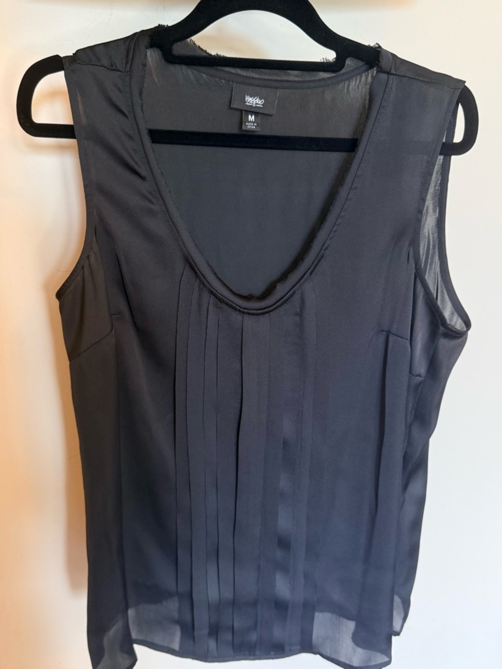 Mossimo Black Pleated V-Neck Sleeveless Camisole